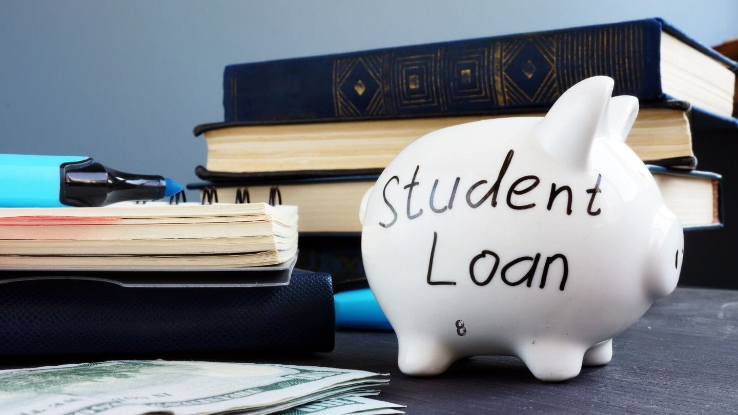 UK Student Loan Refunds Hit £175 Million in 2024/25